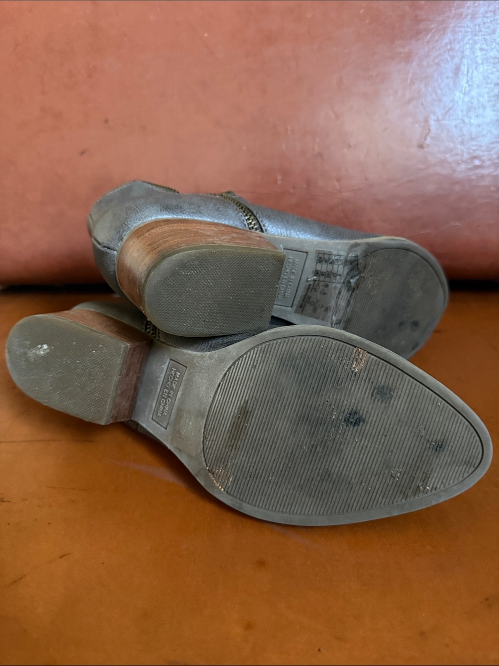 Forever 21 Brown Leather-Look Mule Clogs - Picture 5 of 6